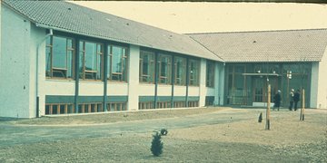 Einweihung 1955 (aus der Schulchronik entnommen) Einweihung 1955